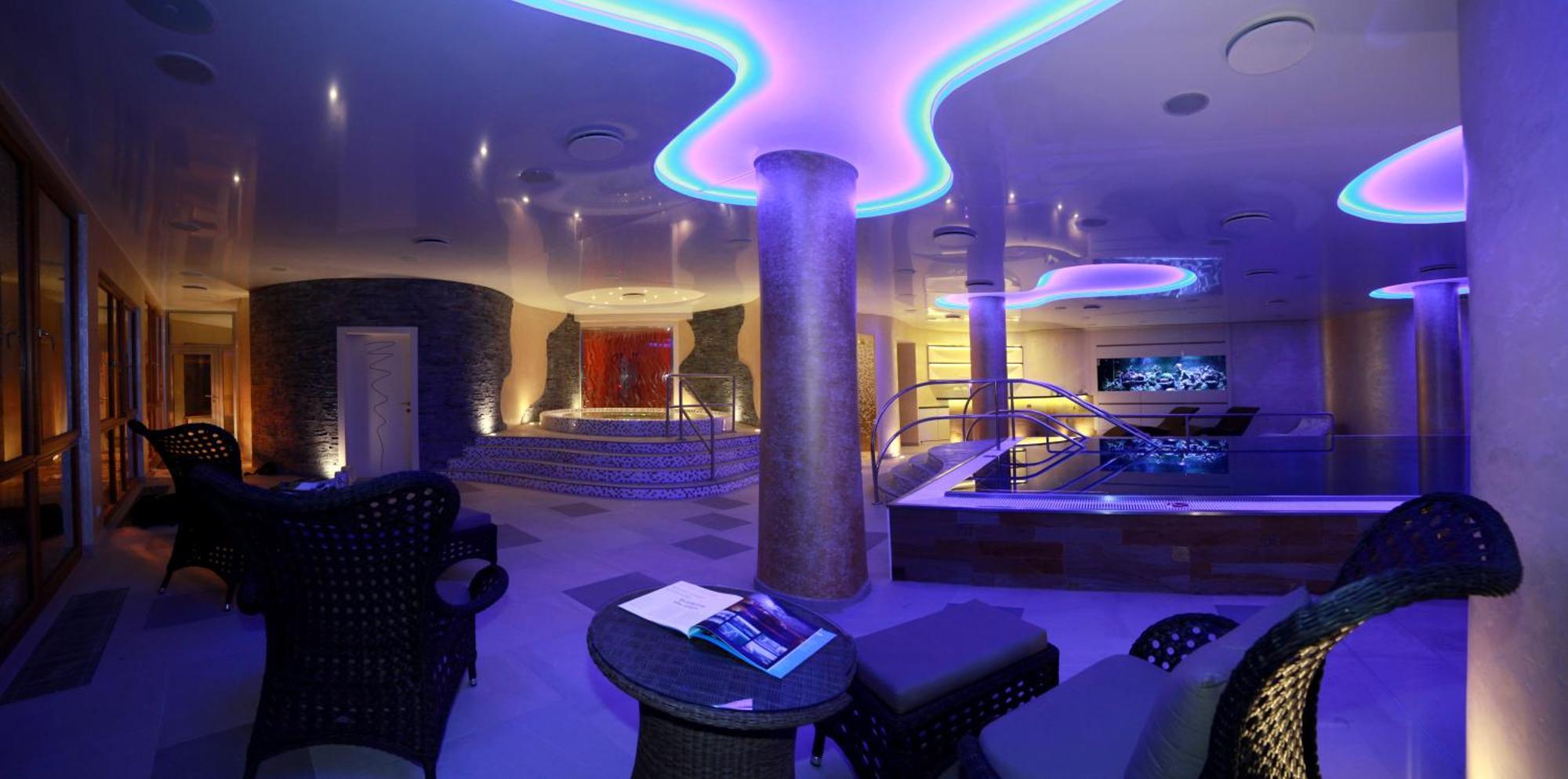Boutique Hotel Ambiente ****+ Karlovy Vary Bagian luar foto