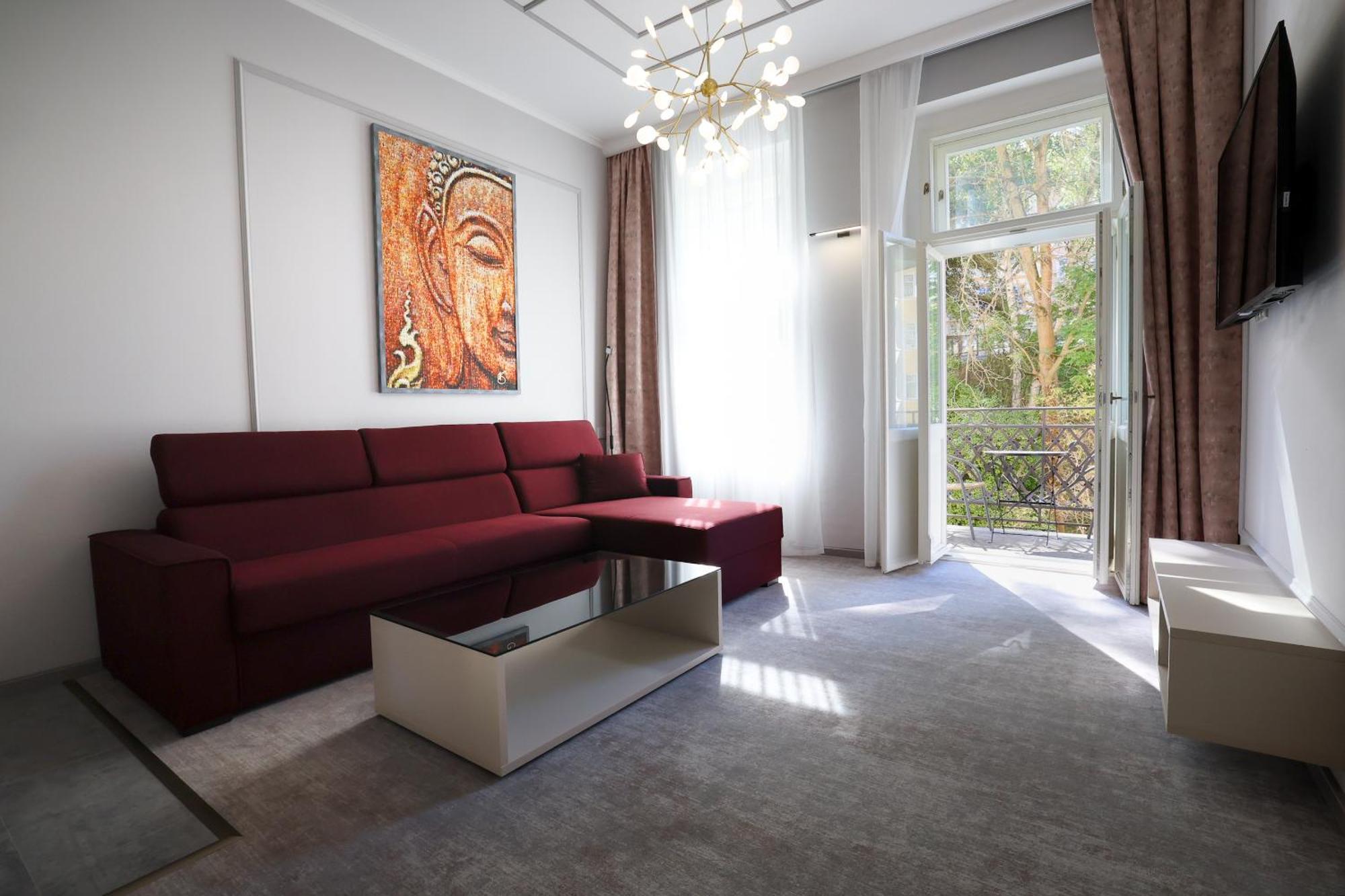 Boutique Hotel Ambiente ****+ Karlovy Vary Bagian luar foto
