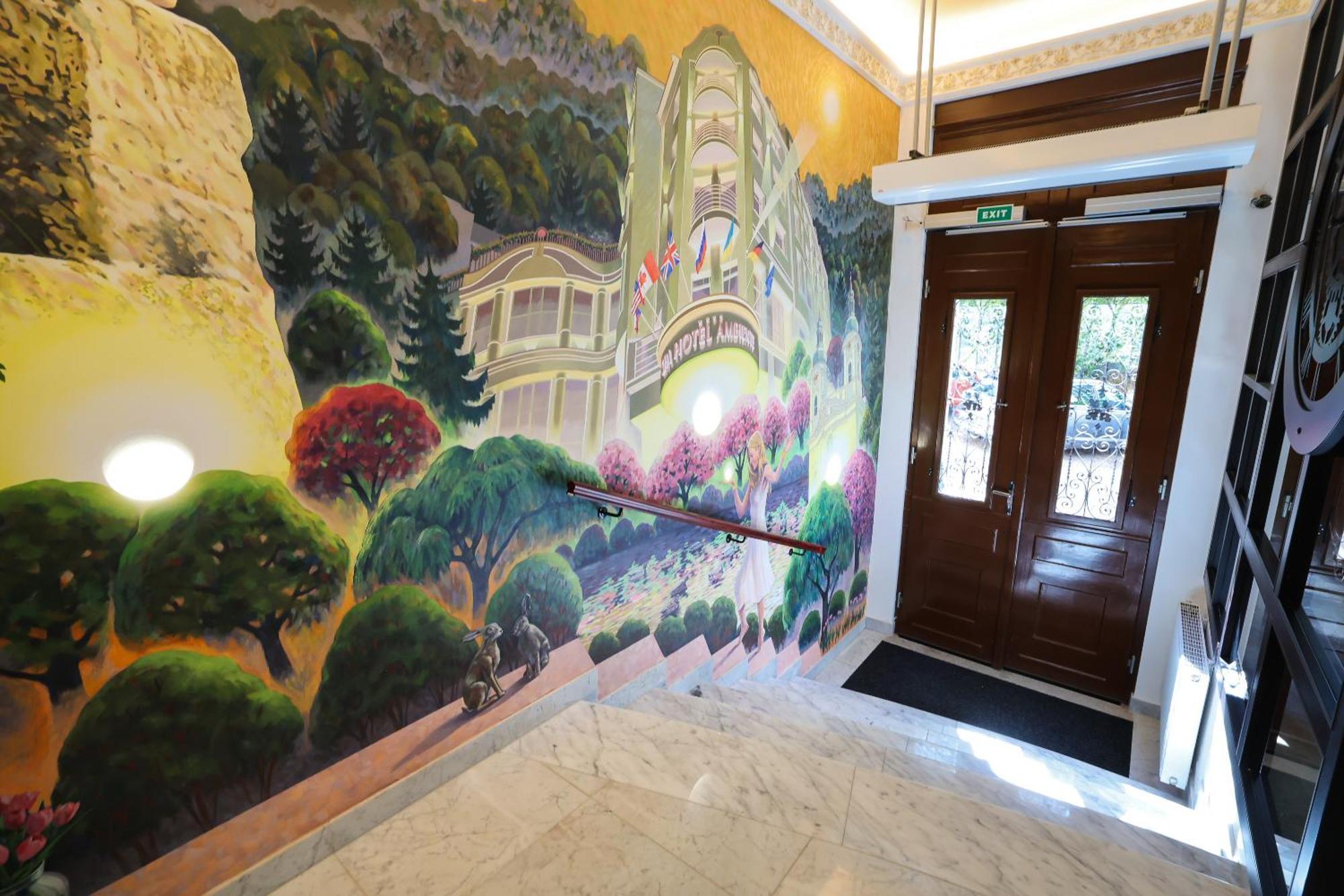 Boutique Hotel Ambiente ****+ Karlovy Vary Bagian luar foto