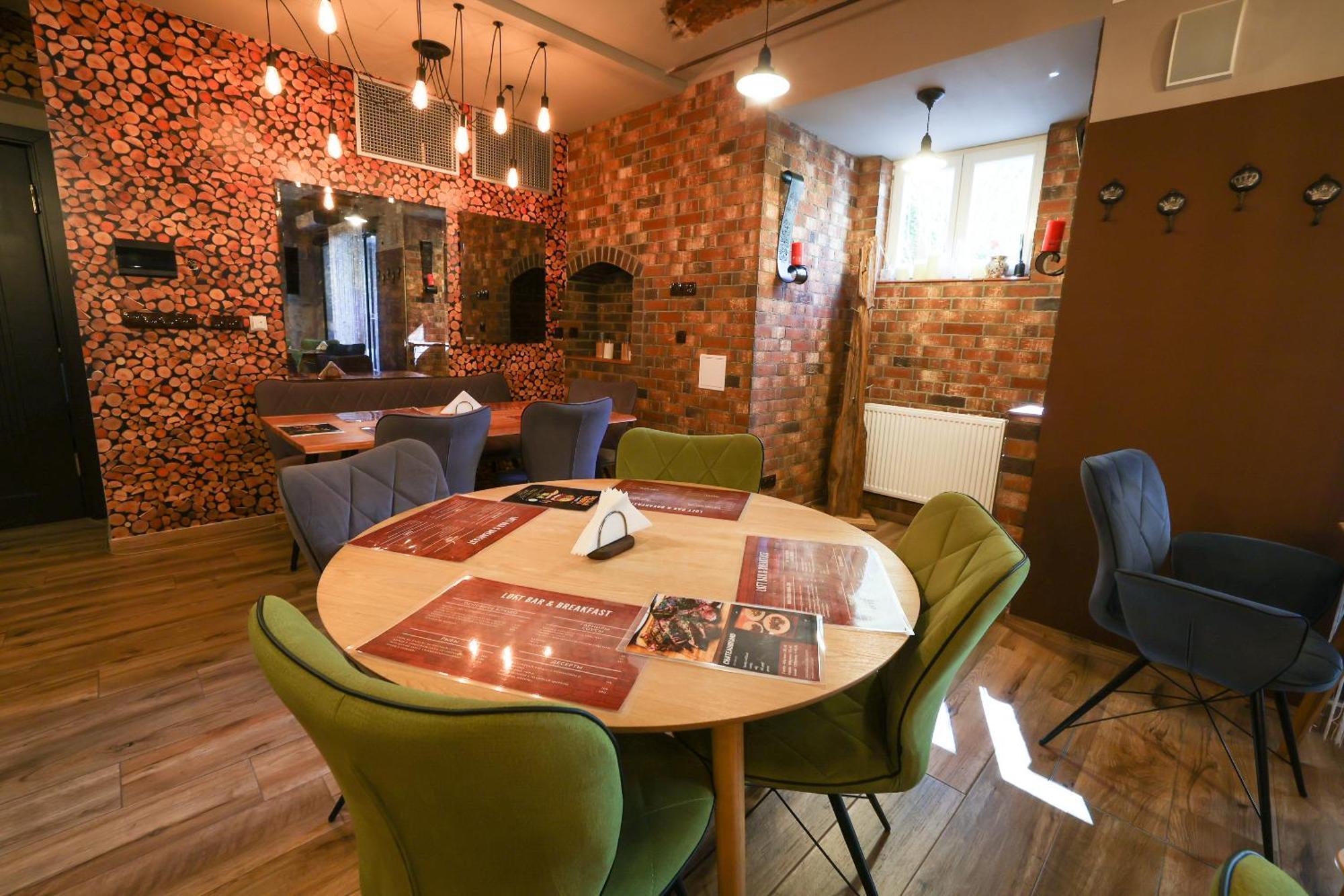 Boutique Hotel Ambiente ****+ Karlovy Vary Bagian luar foto