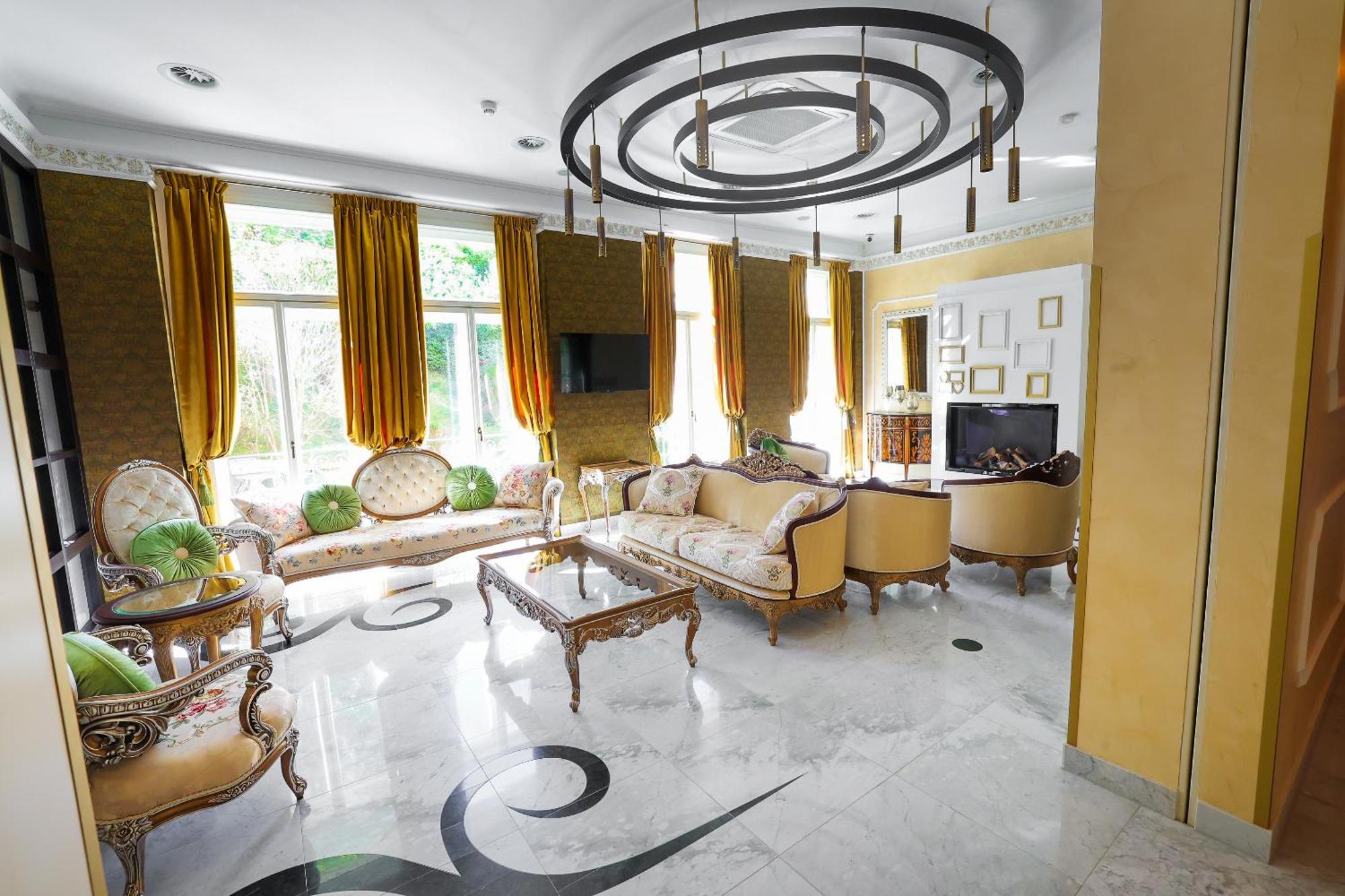 Boutique Hotel Ambiente ****+ Karlovy Vary Bagian luar foto