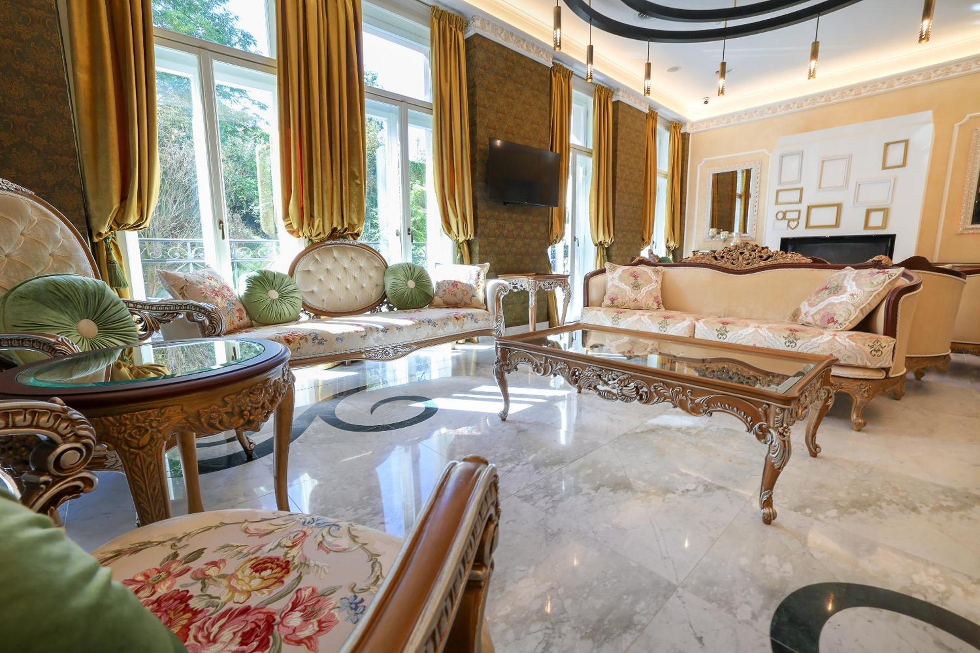Boutique Hotel Ambiente ****+ Karlovy Vary Bagian luar foto